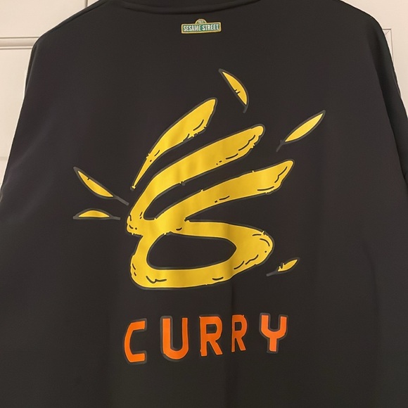 Under Armour x Sesame Street Steph Curry Big Bird Sweatshirt - Picture 5 of 8